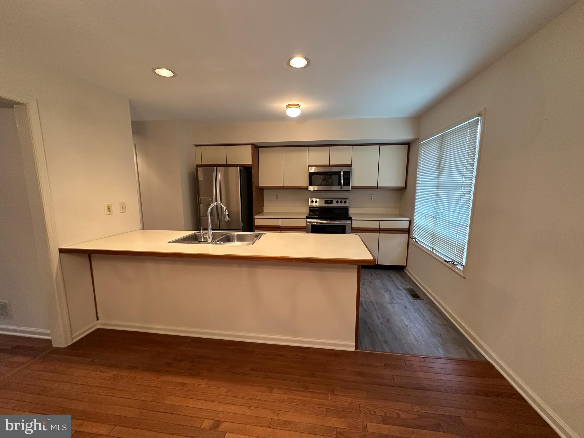 FOX RUN - Residential Lease