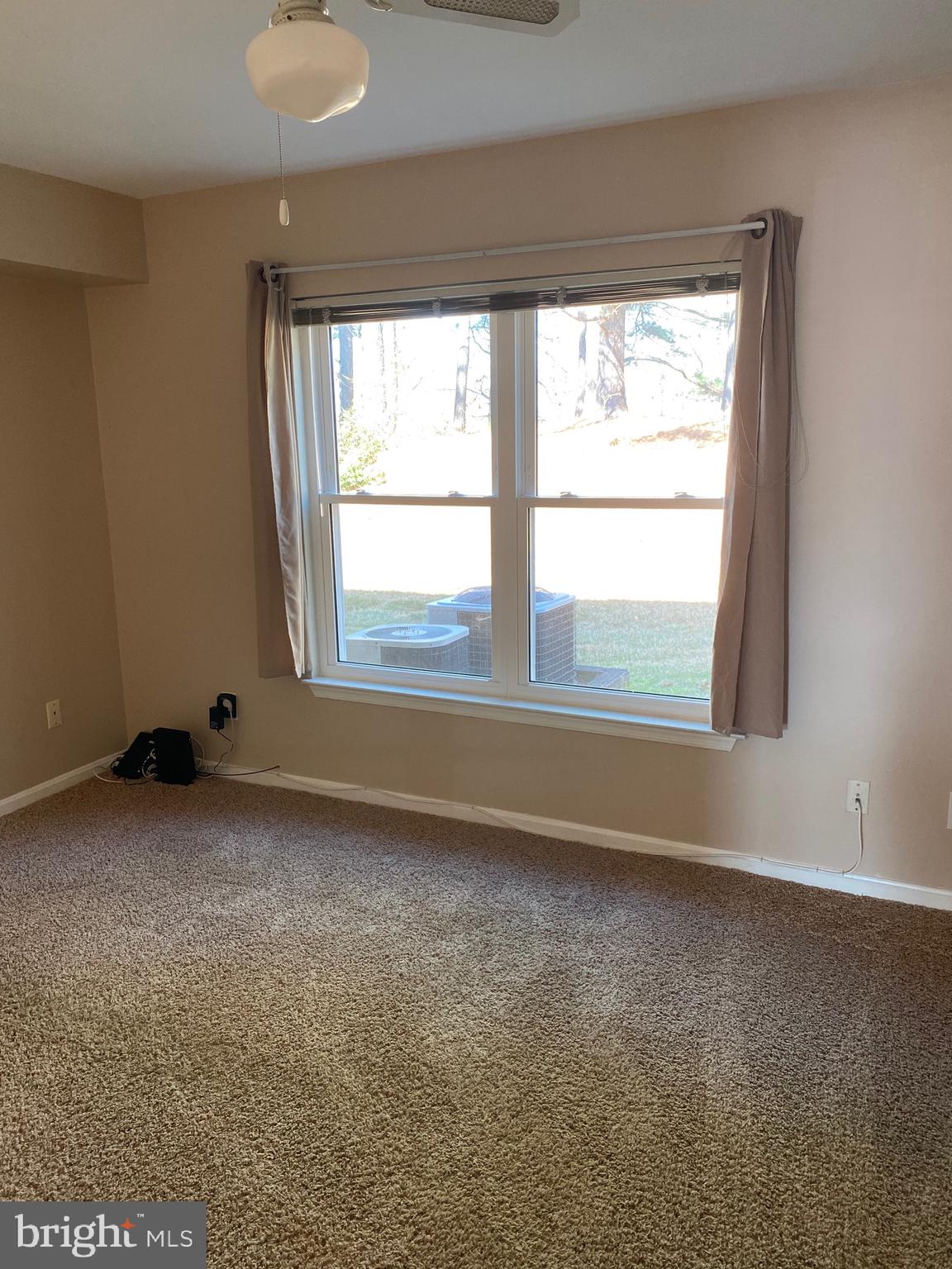 PONDS AT CENTREVILLE - Residential Lease