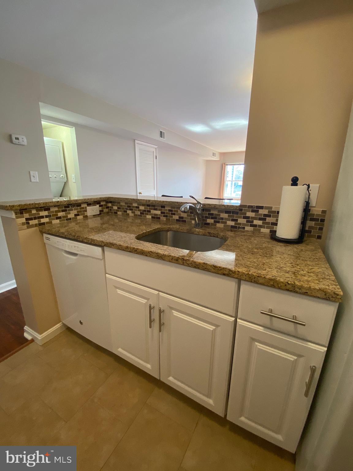 PONDS AT CENTREVILLE - Residential Lease