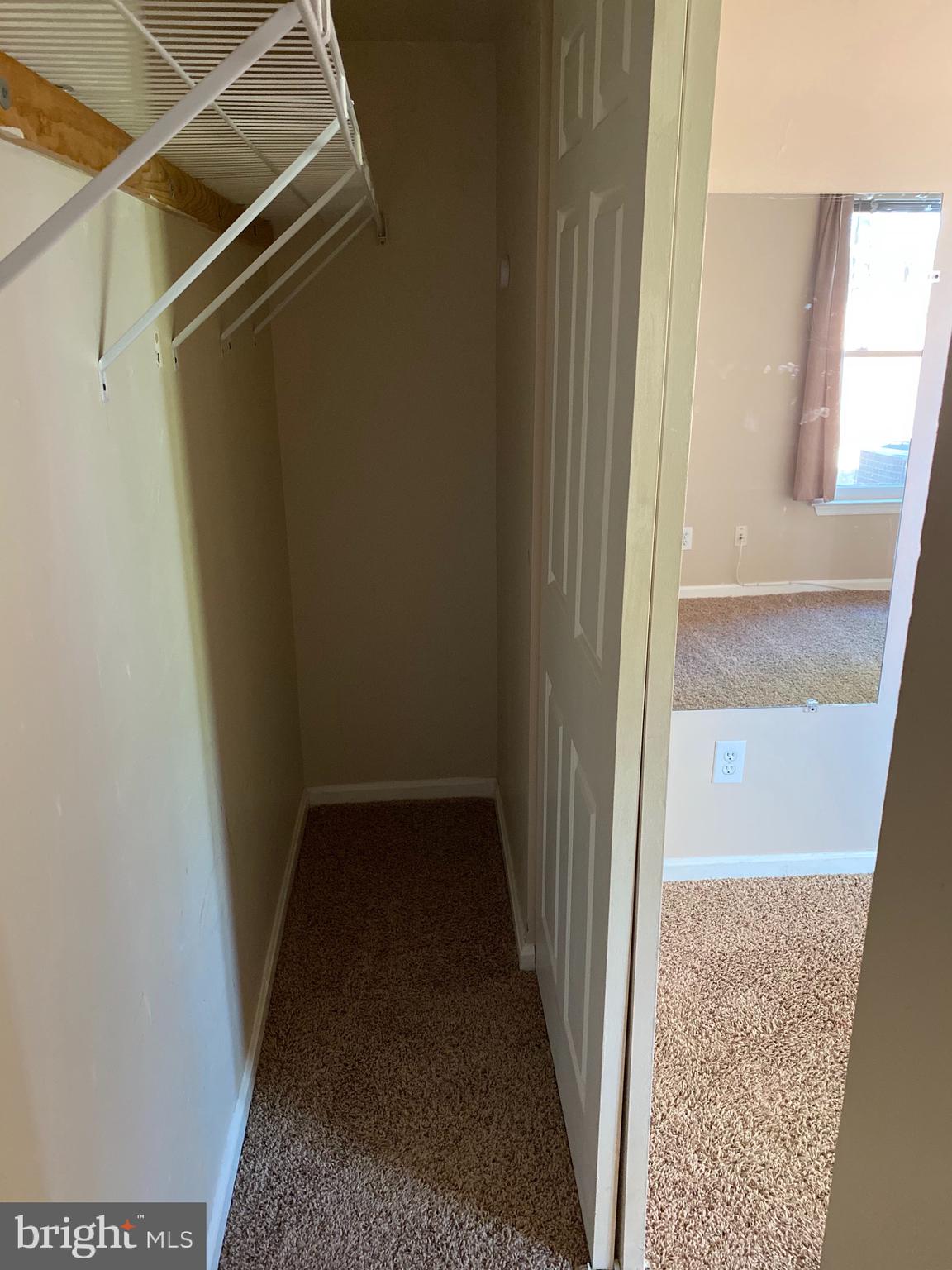 PONDS AT CENTREVILLE - Residential Lease