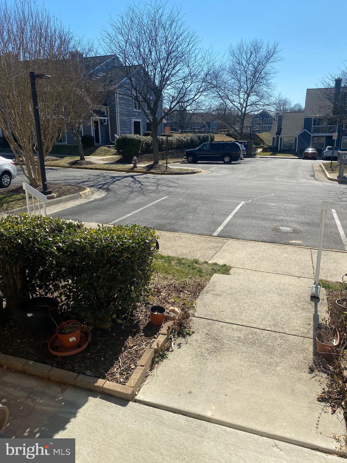 PONDS AT CENTREVILLE - Residential Lease