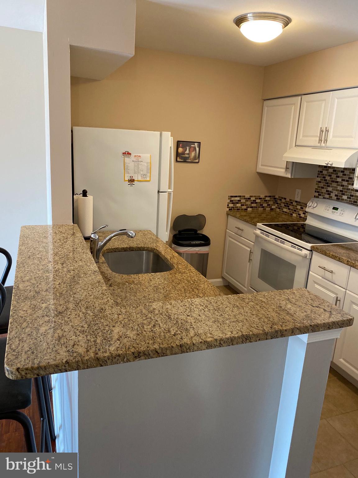 PONDS AT CENTREVILLE - Residential Lease