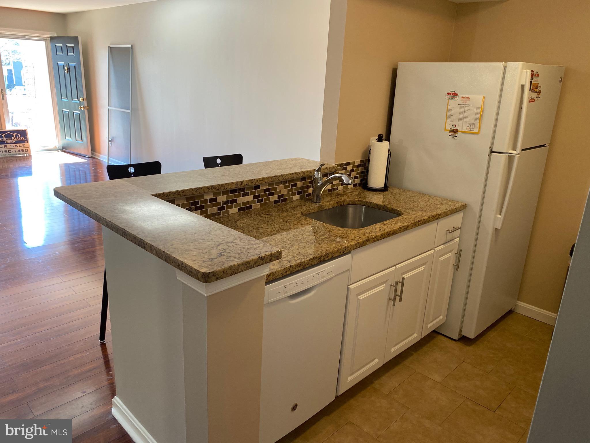 PONDS AT CENTREVILLE - Residential Lease