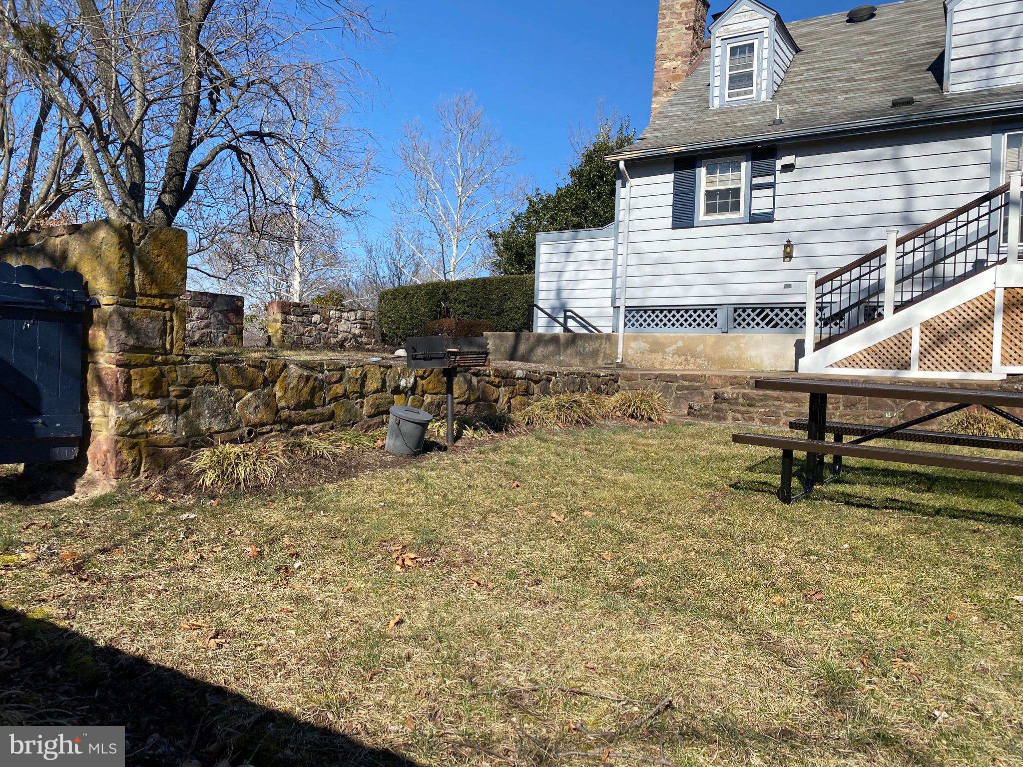 PONDS AT CENTREVILLE - Residential Lease