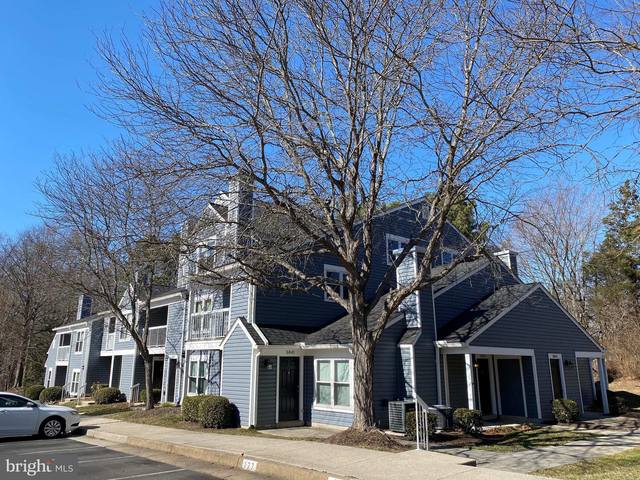 PONDS AT CENTREVILLE - Residential Lease