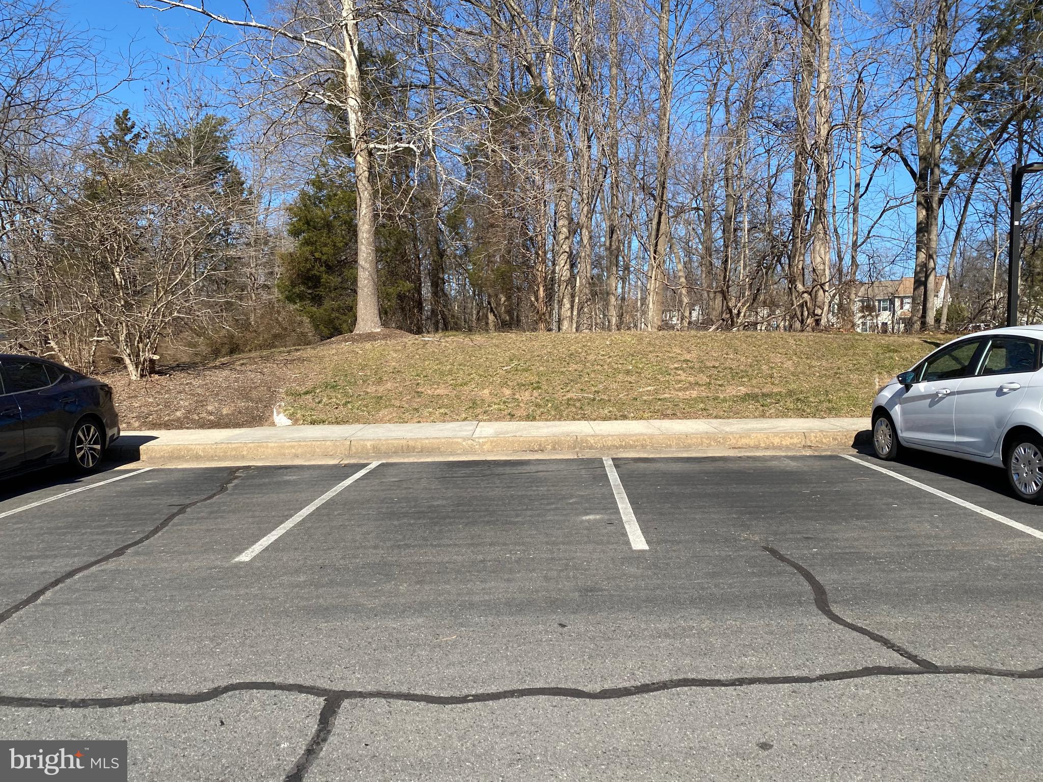 PONDS AT CENTREVILLE - Residential Lease