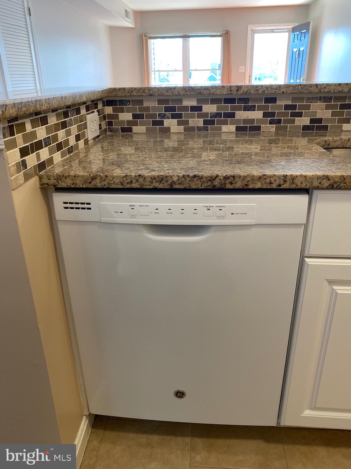 PONDS AT CENTREVILLE - Residential Lease