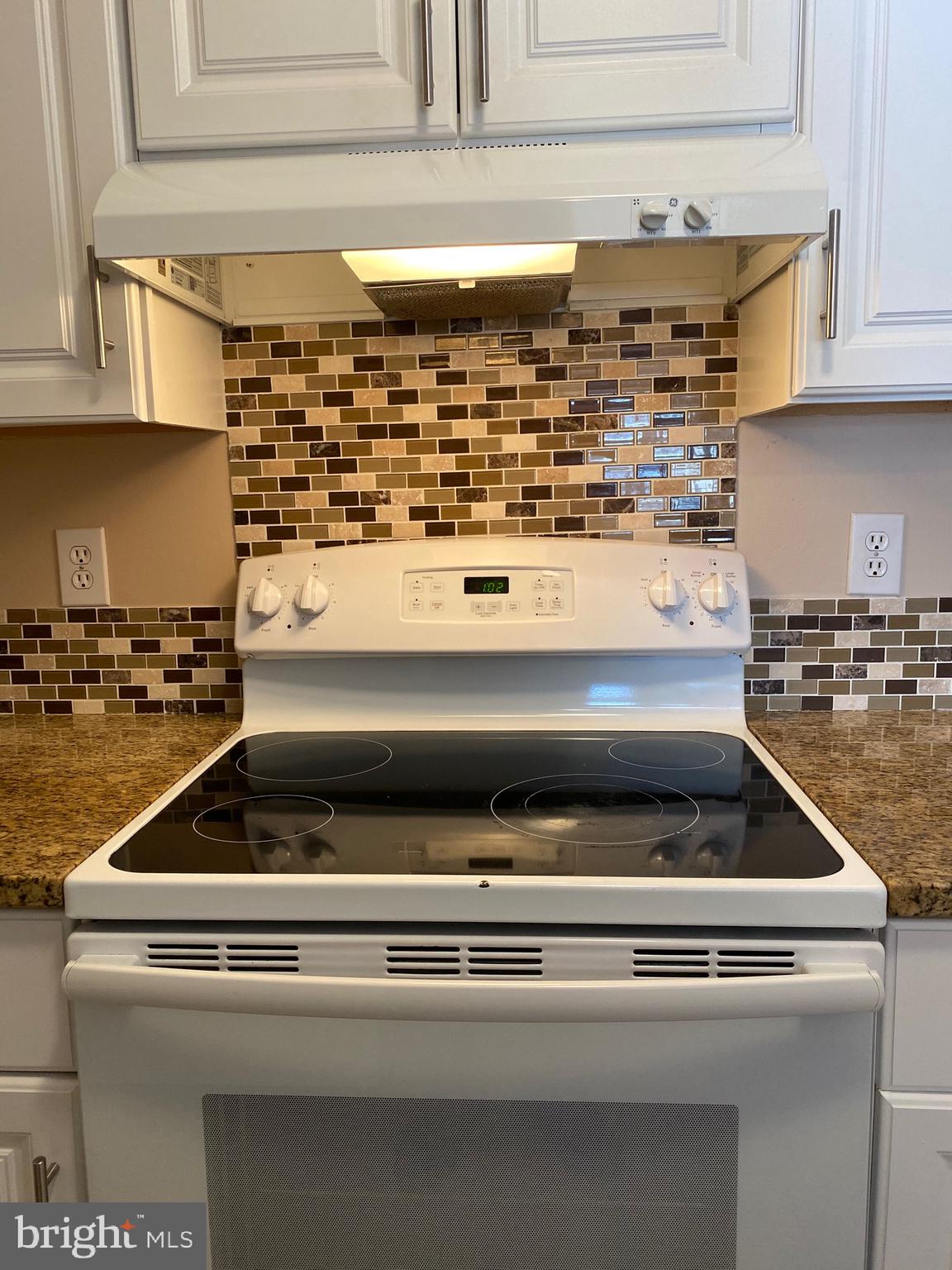 PONDS AT CENTREVILLE - Residential Lease