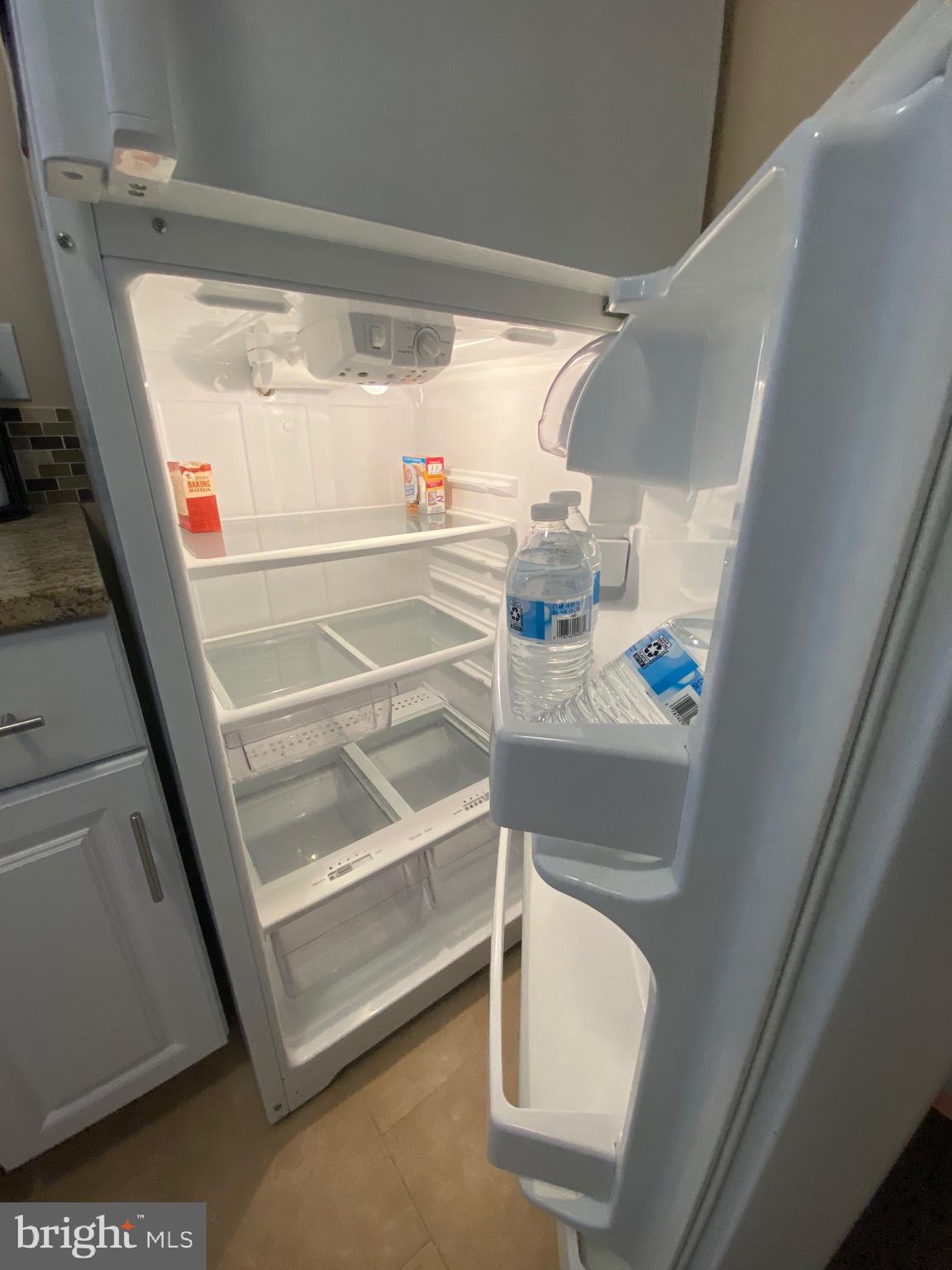 PONDS AT CENTREVILLE - Residential Lease