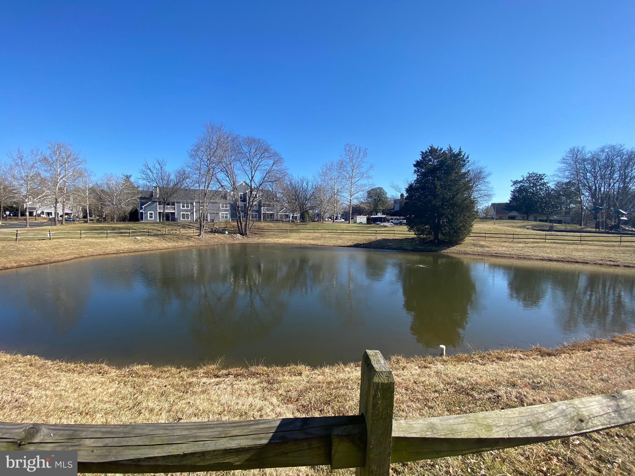 PONDS AT CENTREVILLE - Residential Lease