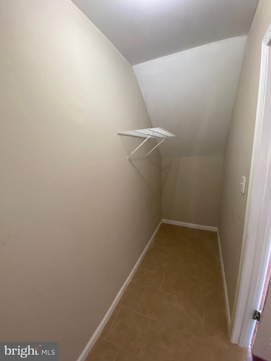 PONDS AT CENTREVILLE - Residential Lease