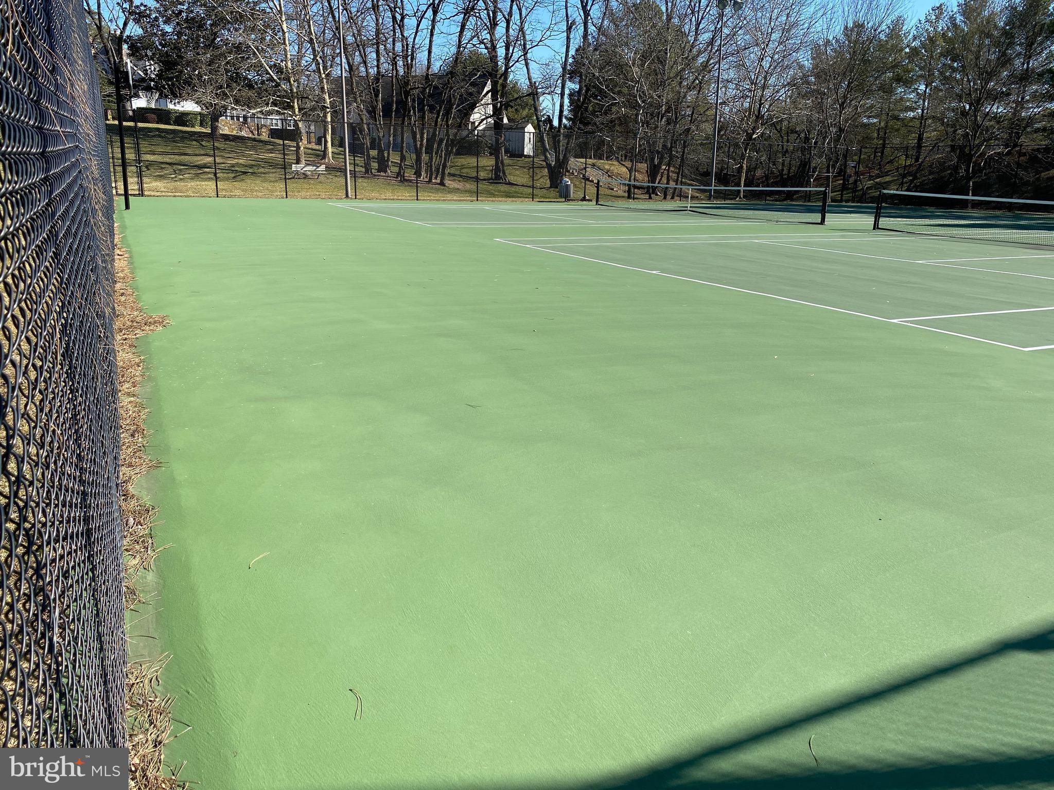 PONDS AT CENTREVILLE - Residential Lease