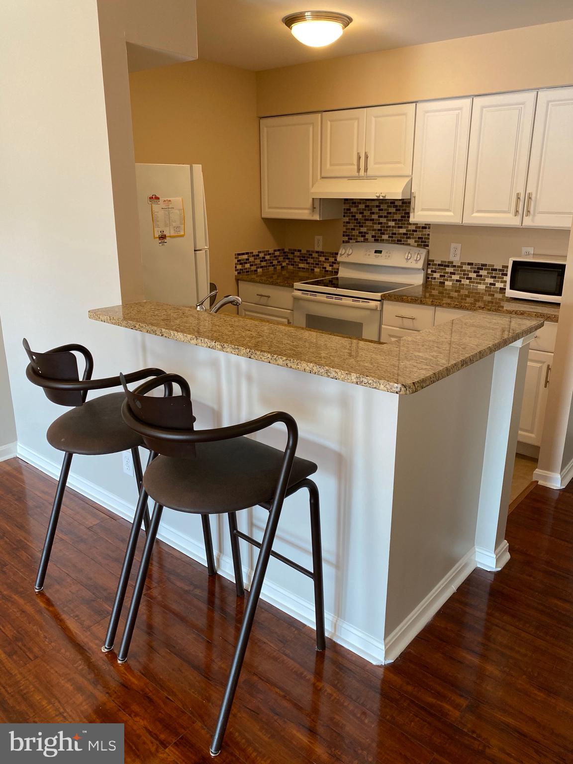 PONDS AT CENTREVILLE - Residential Lease