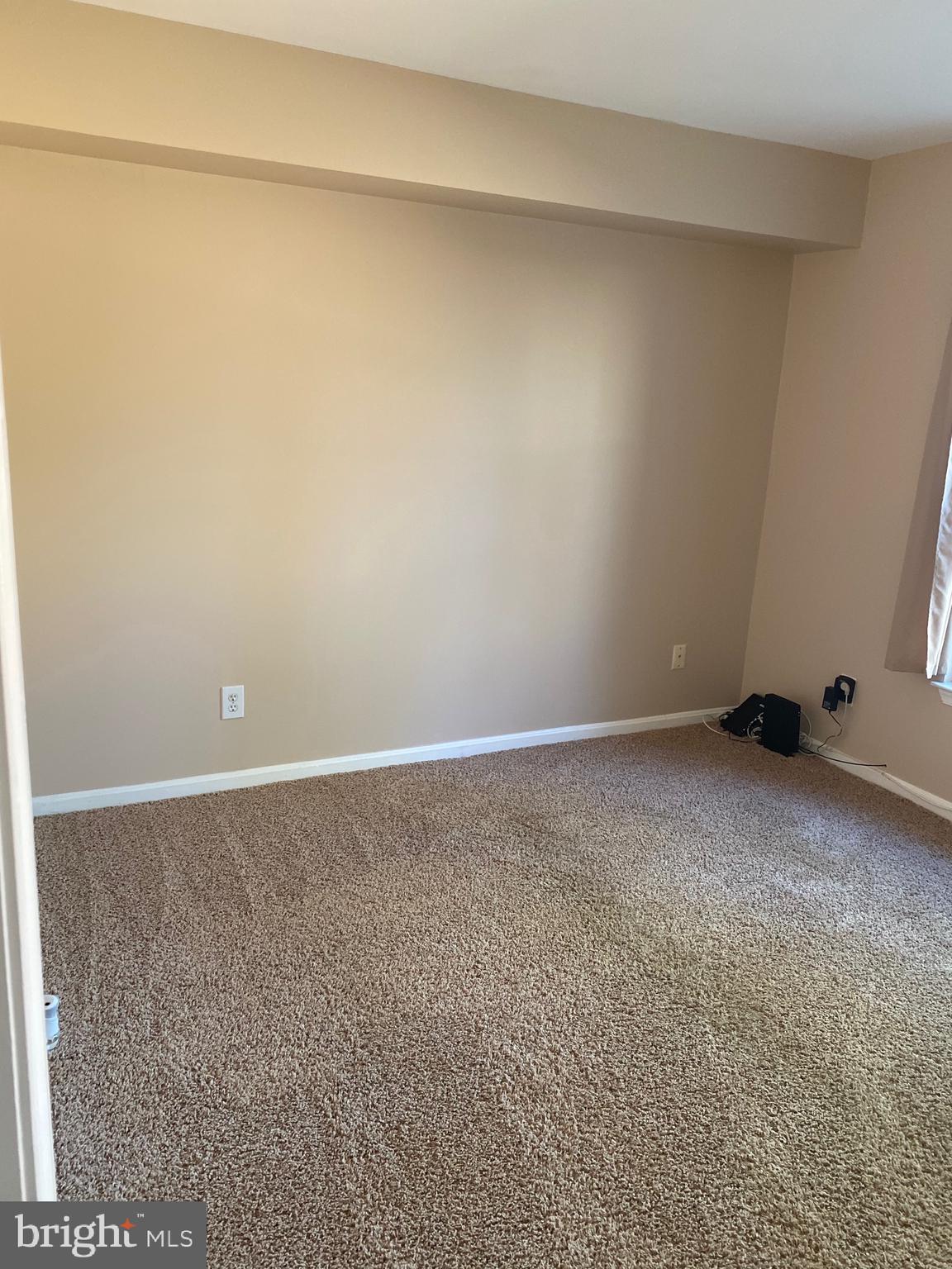 PONDS AT CENTREVILLE - Residential Lease