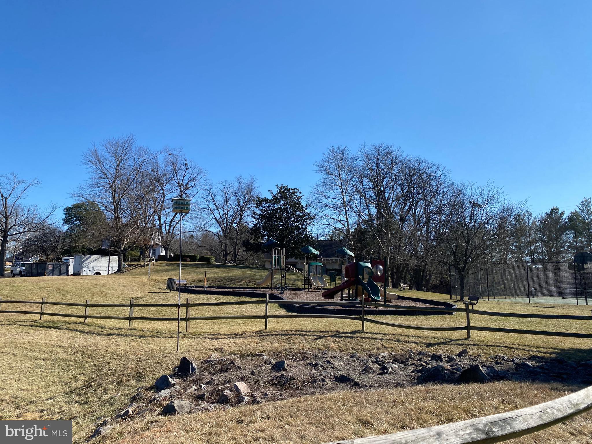 PONDS AT CENTREVILLE - Residential Lease