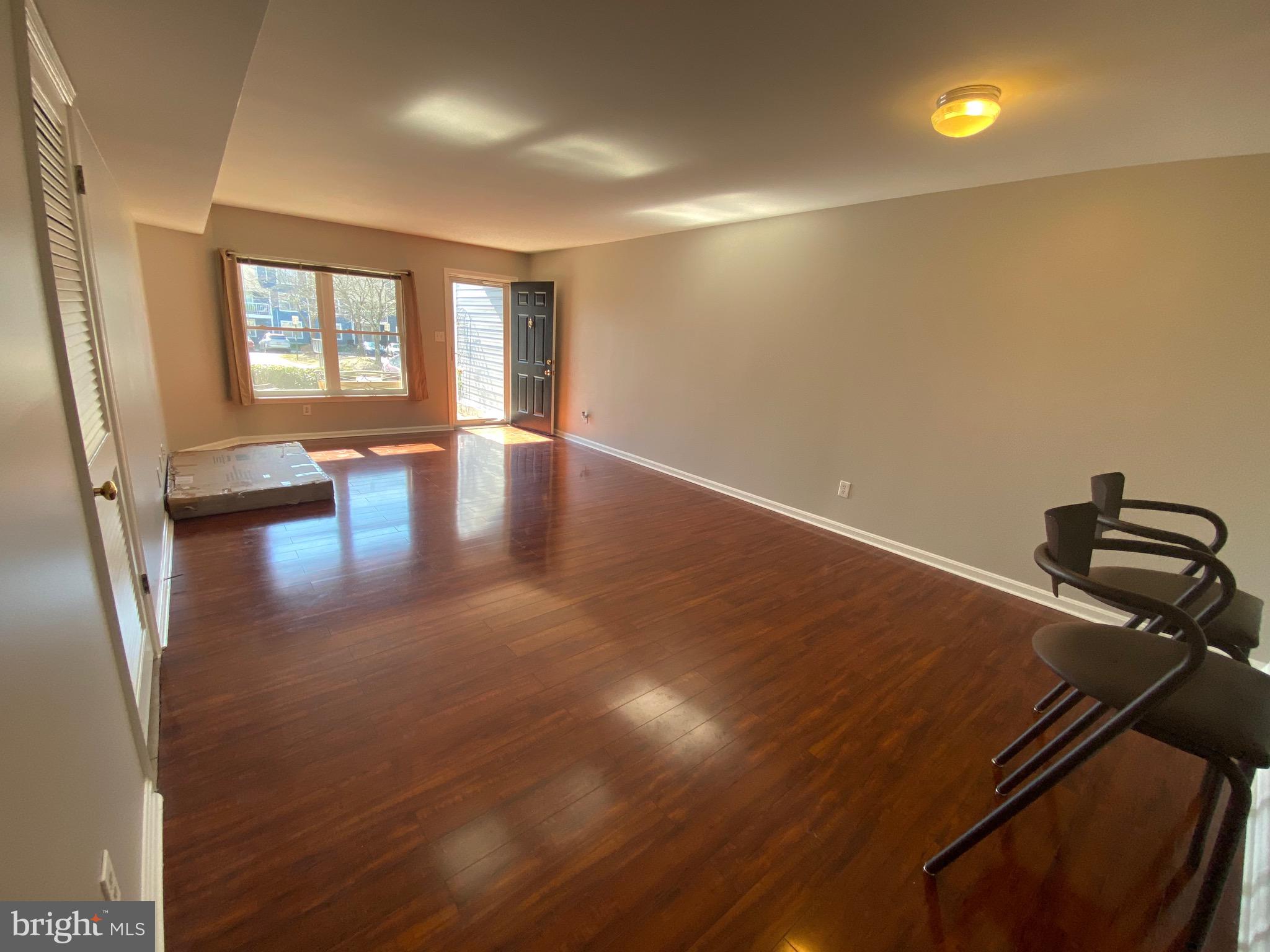 PONDS AT CENTREVILLE - Residential Lease