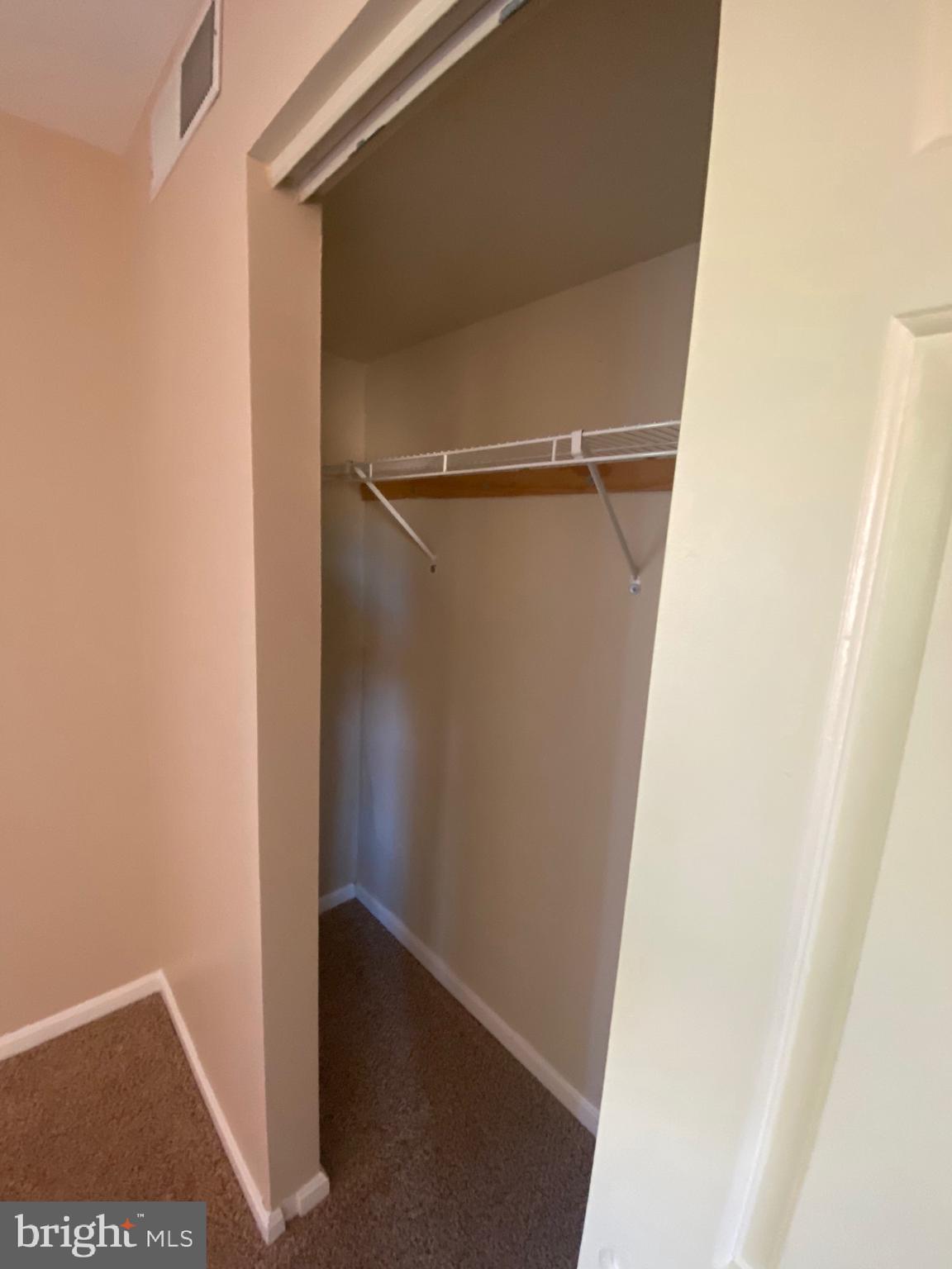 PONDS AT CENTREVILLE - Residential Lease