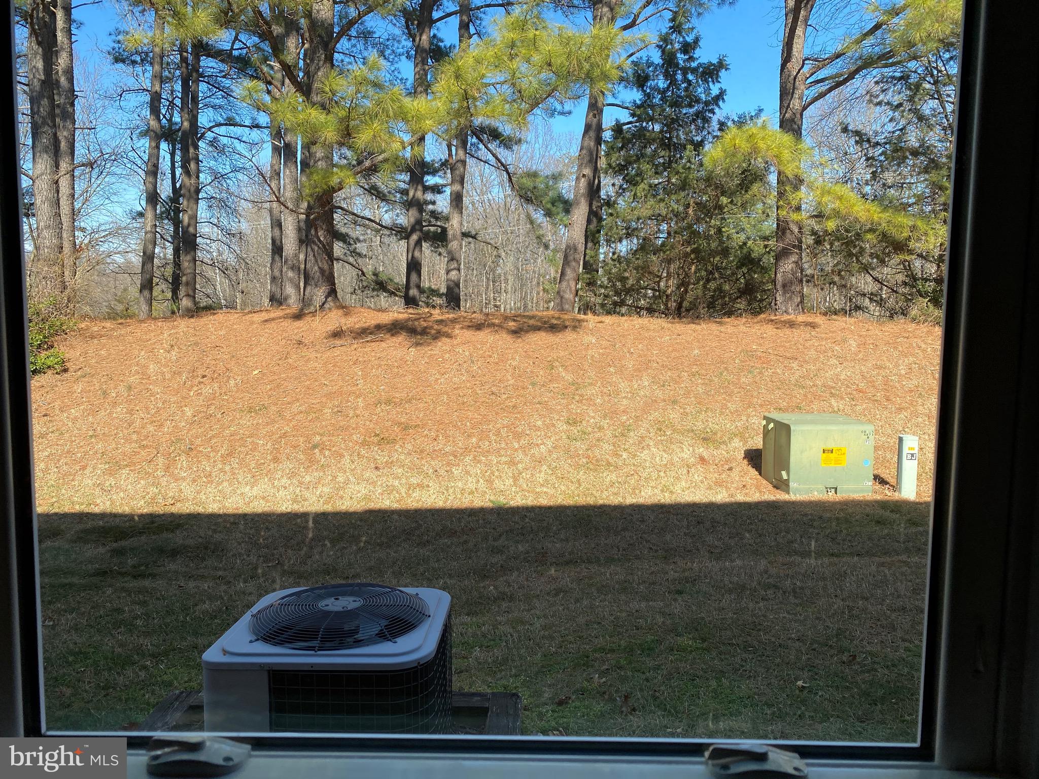 PONDS AT CENTREVILLE - Residential Lease