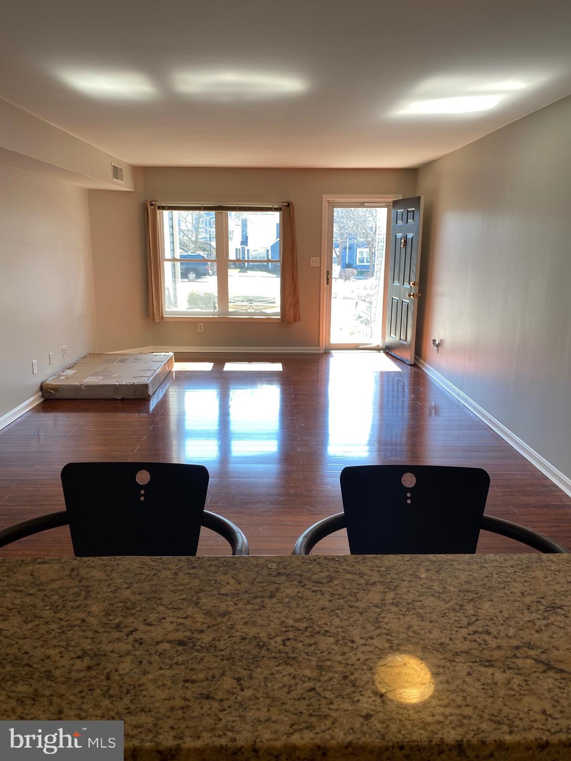 PONDS AT CENTREVILLE - Residential Lease