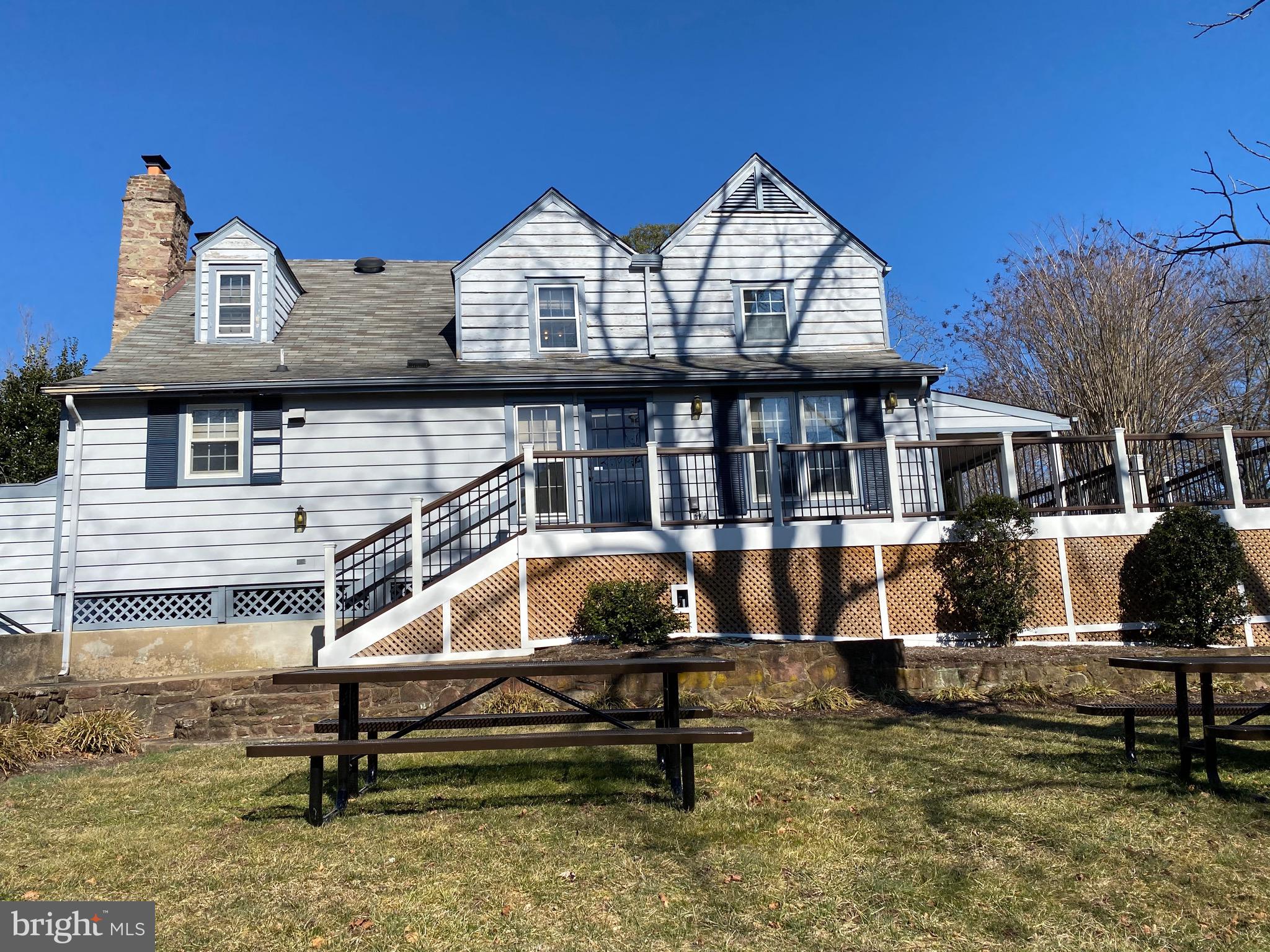 PONDS AT CENTREVILLE - Residential Lease