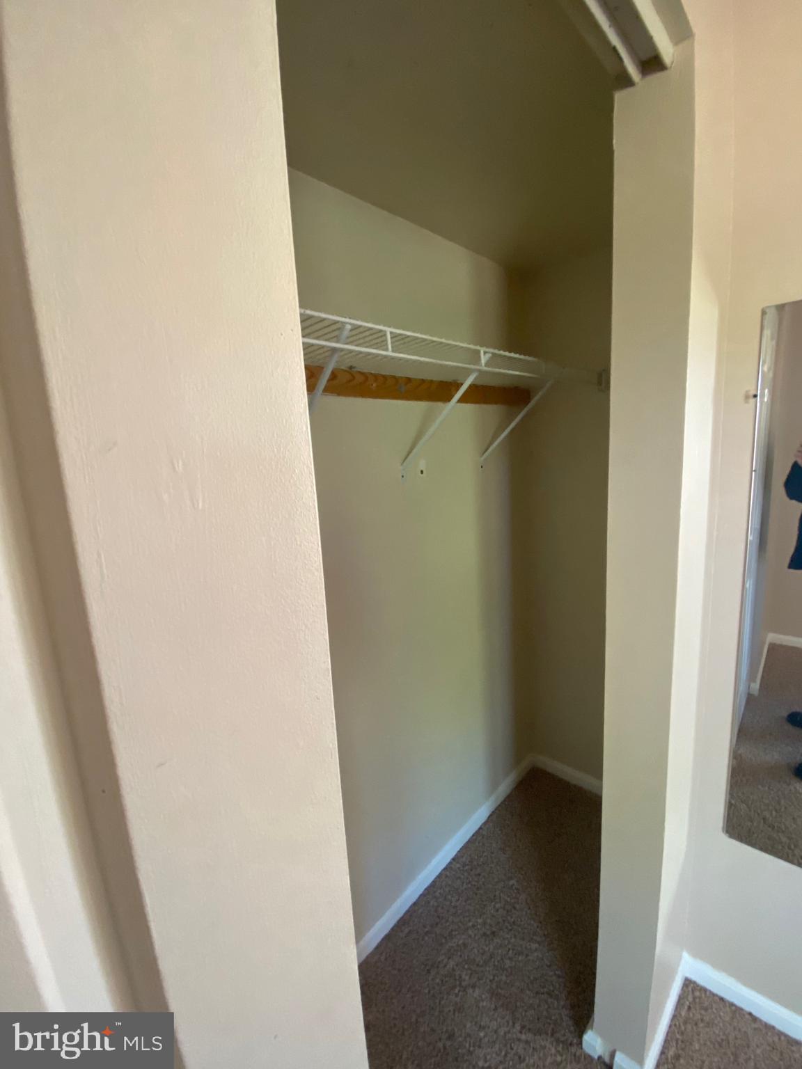 PONDS AT CENTREVILLE - Residential Lease