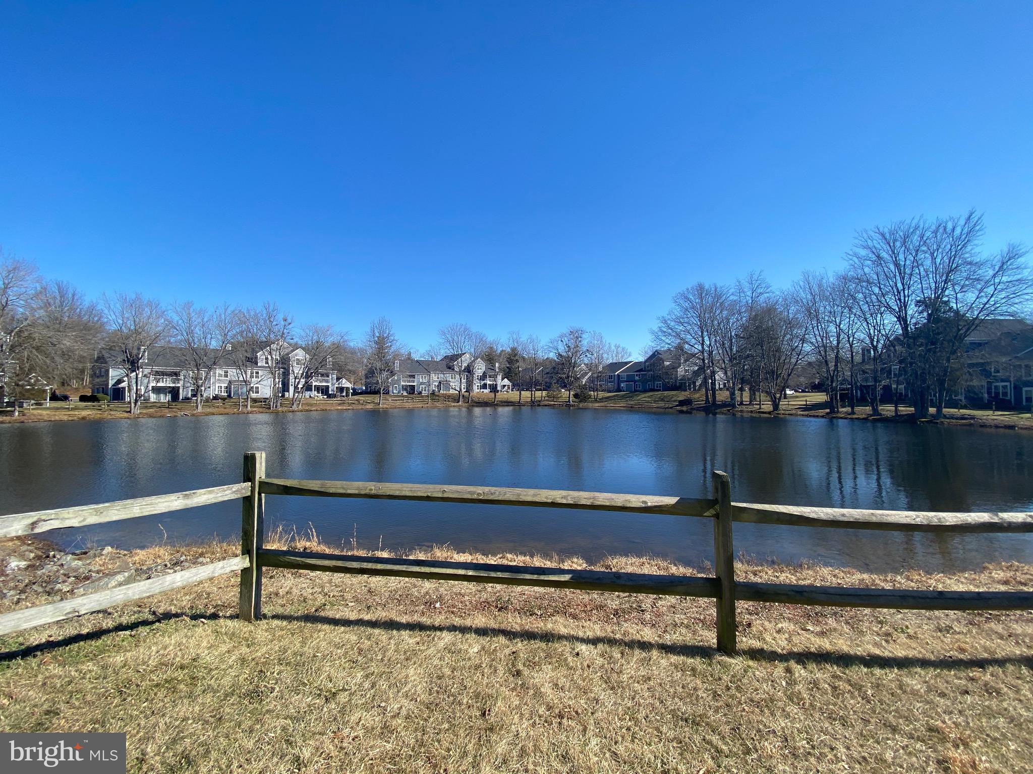 PONDS AT CENTREVILLE - Residential Lease