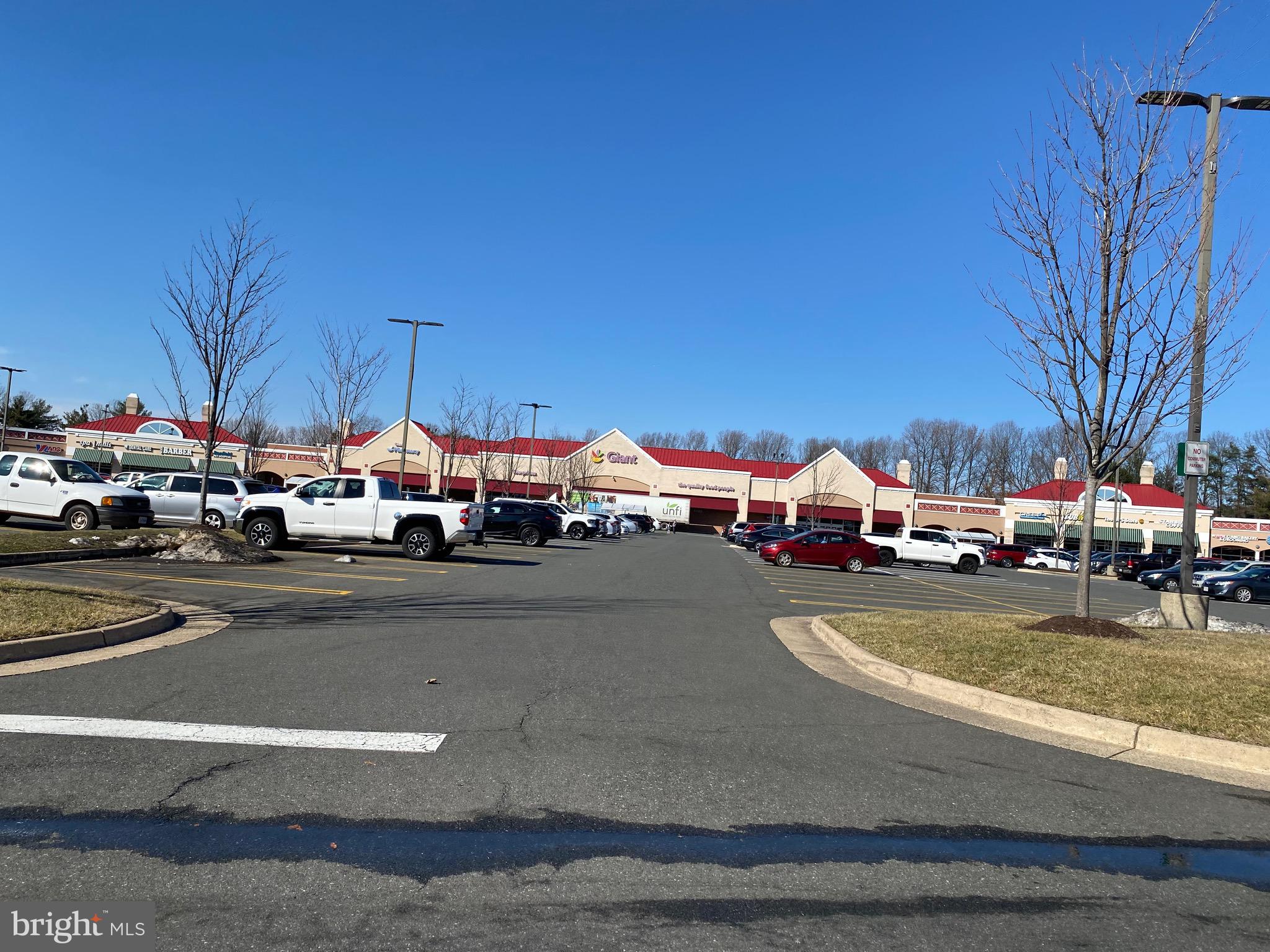 PONDS AT CENTREVILLE - Residential Lease