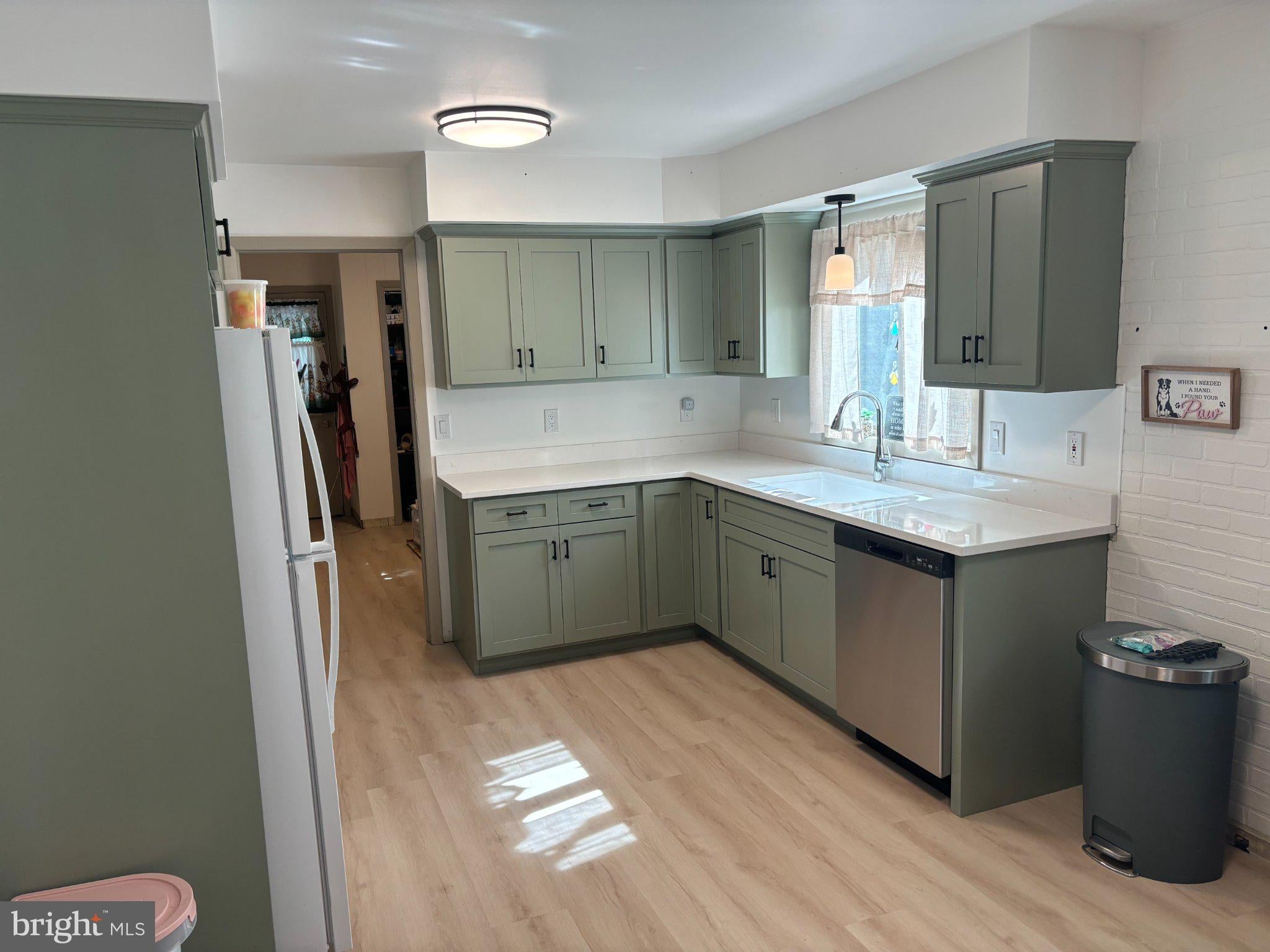254 S HARRISON ROAD