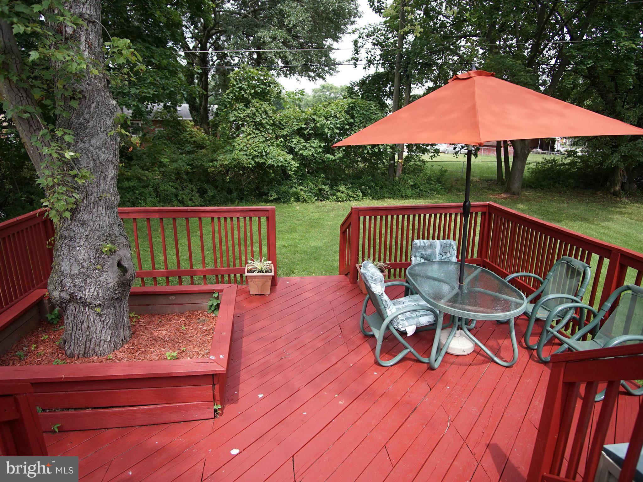 CAMPFIELD GARDENS - Residential