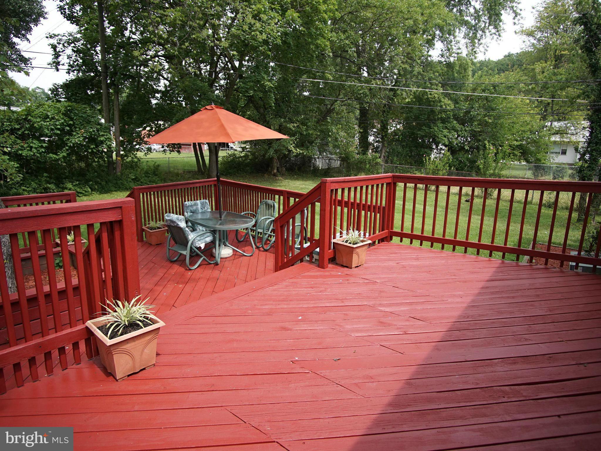 CAMPFIELD GARDENS - Residential