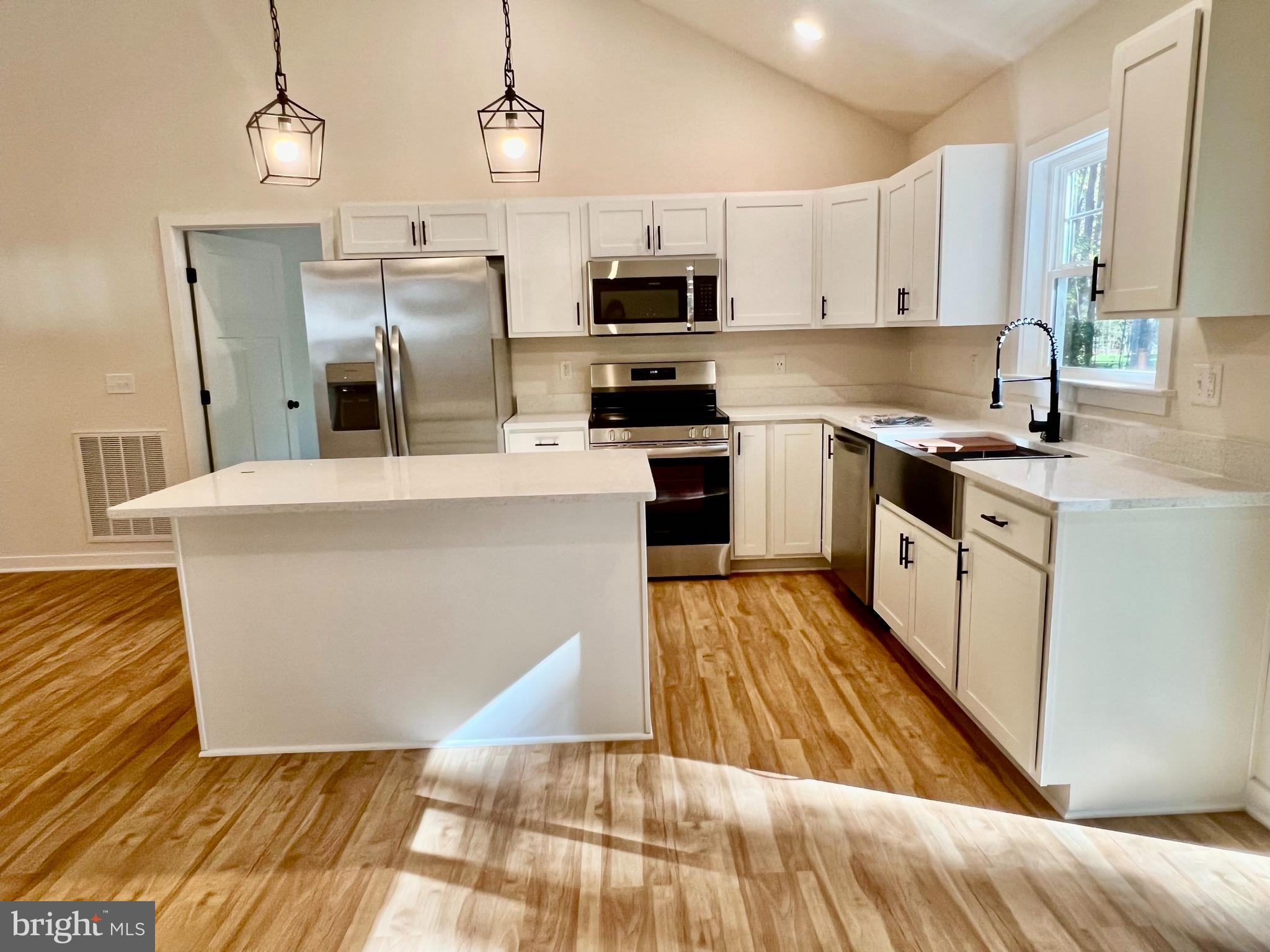 PLACID BAY ESTATES - Residential Lease