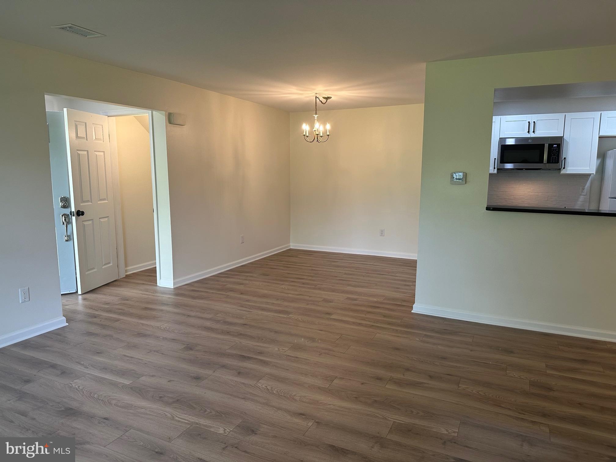 TAMERLANE - Residential Lease