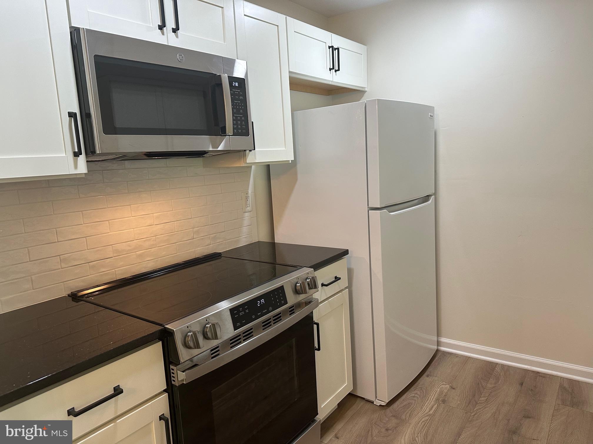 TAMERLANE - Residential Lease