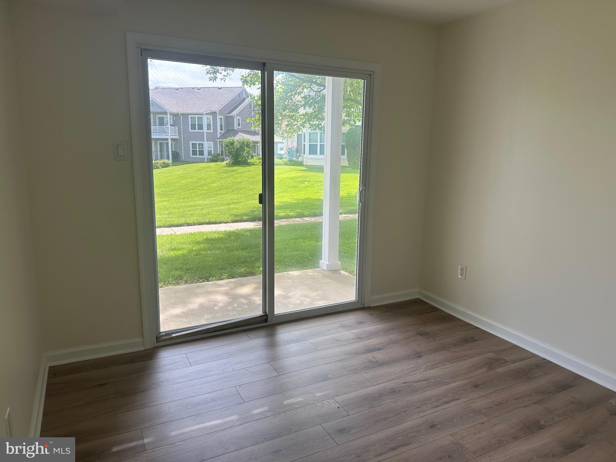 TAMERLANE - Residential Lease