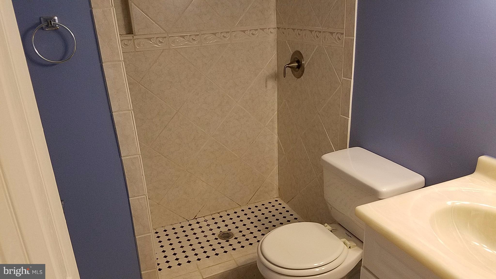 MEADOWLARK - Residential Lease
