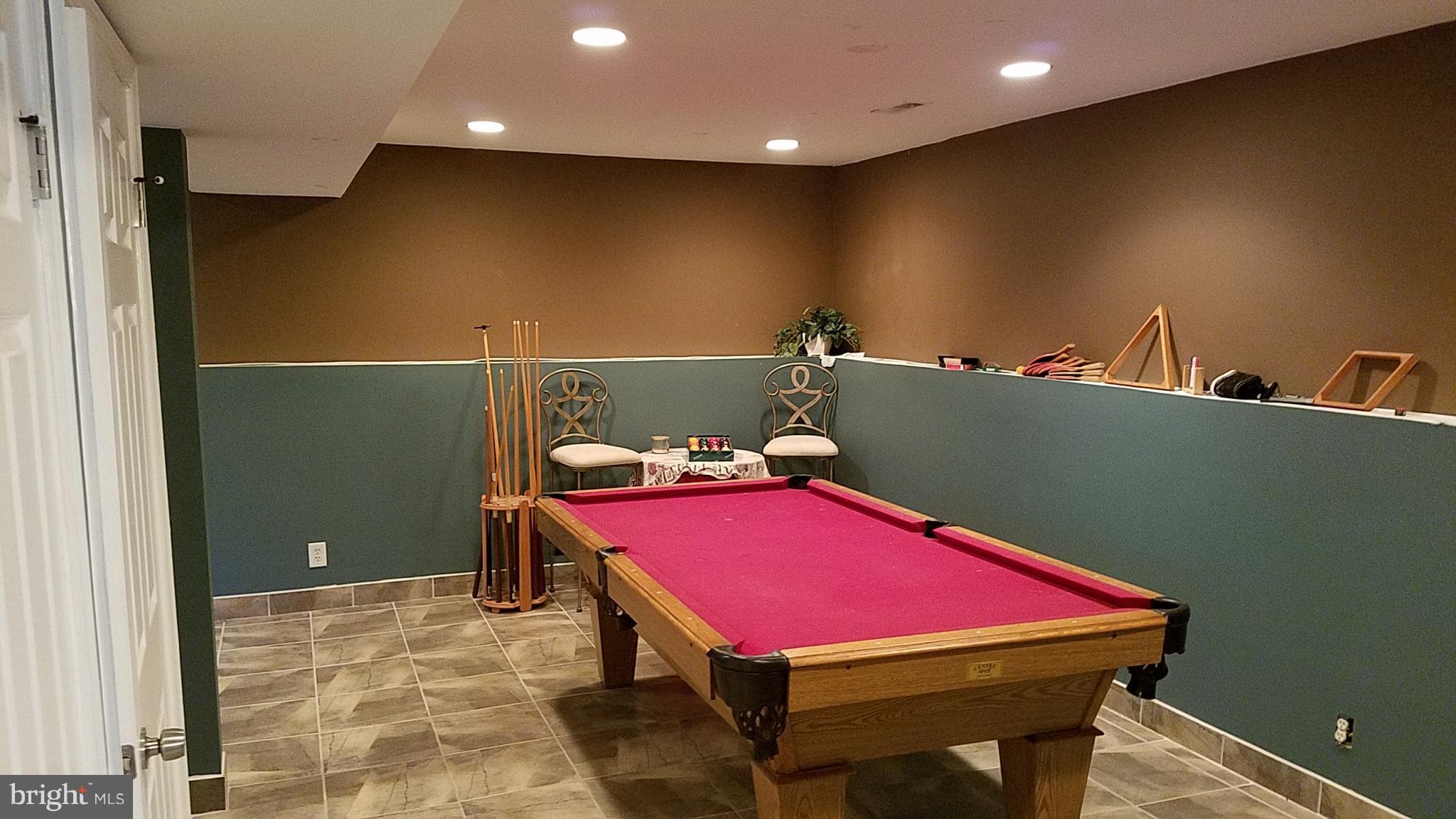MEADOWLARK - Residential Lease