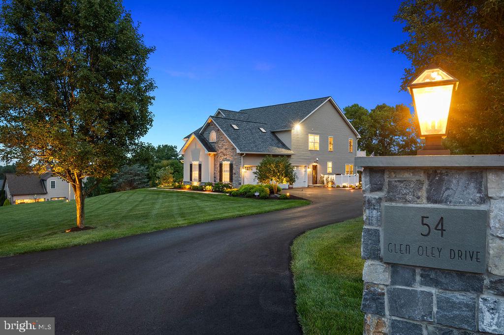 54 GLEN OLEY DRIVE