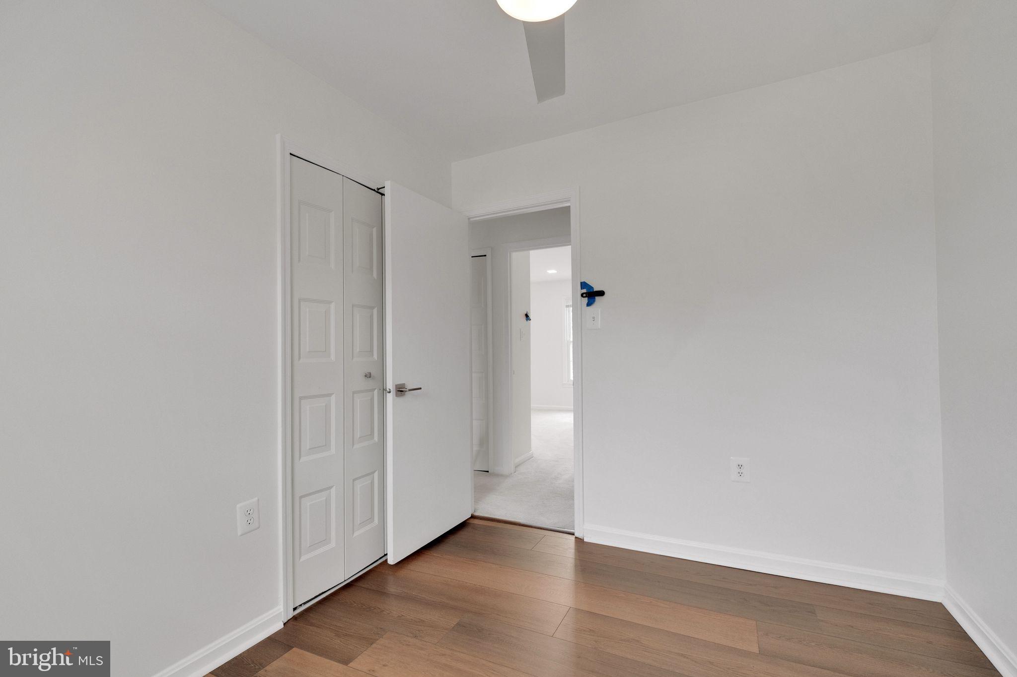 BURKE STATION SQUARE - Residential Lease