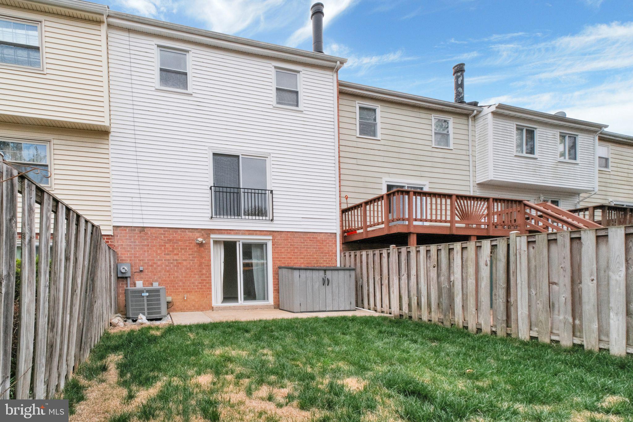 BURKE STATION SQUARE - Residential Lease