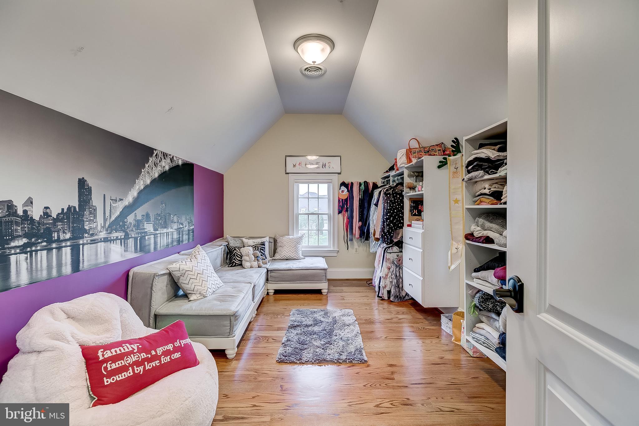 RIDGE SCHOOL - Residential