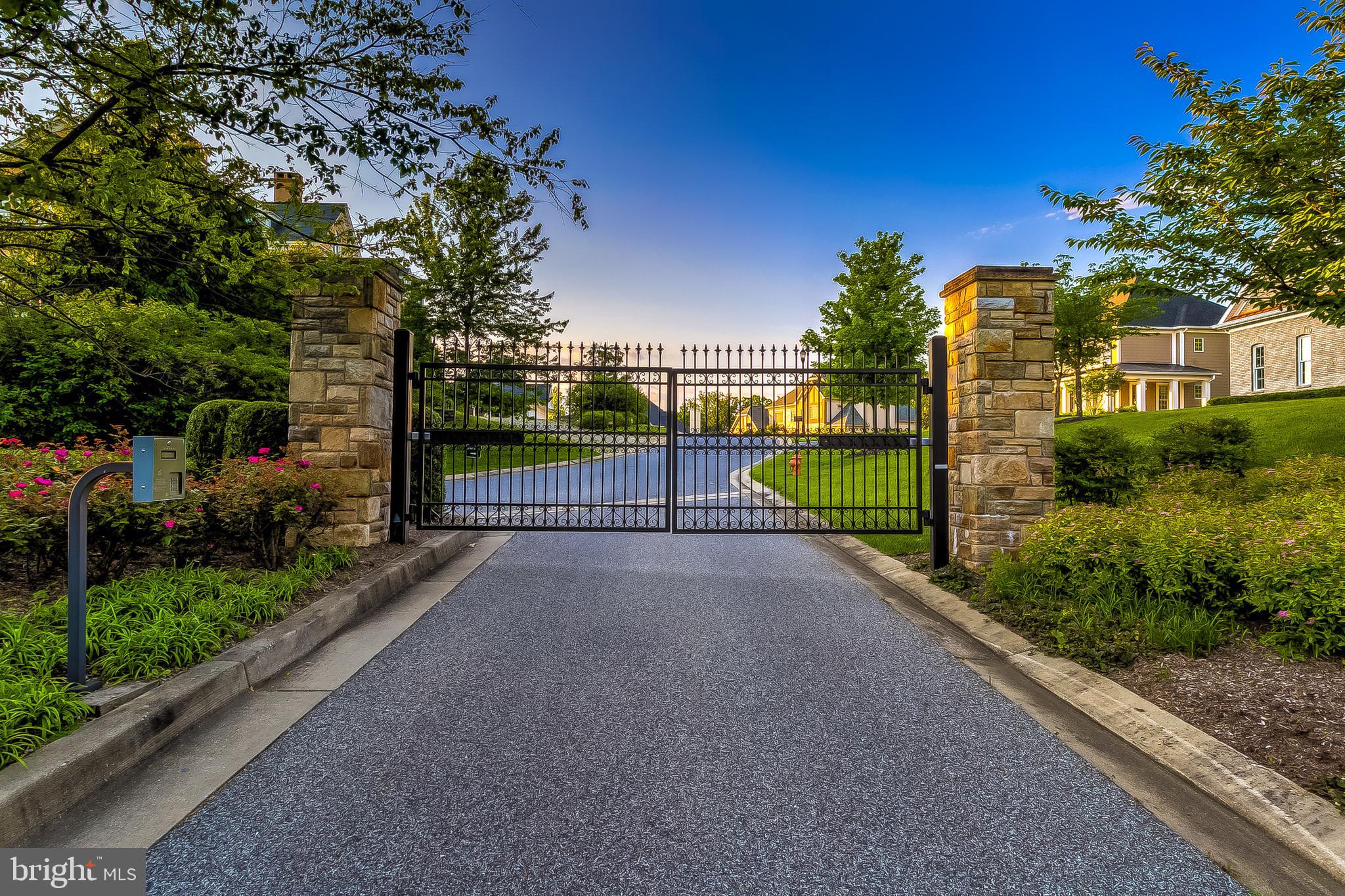 RIDGE SCHOOL - Residential