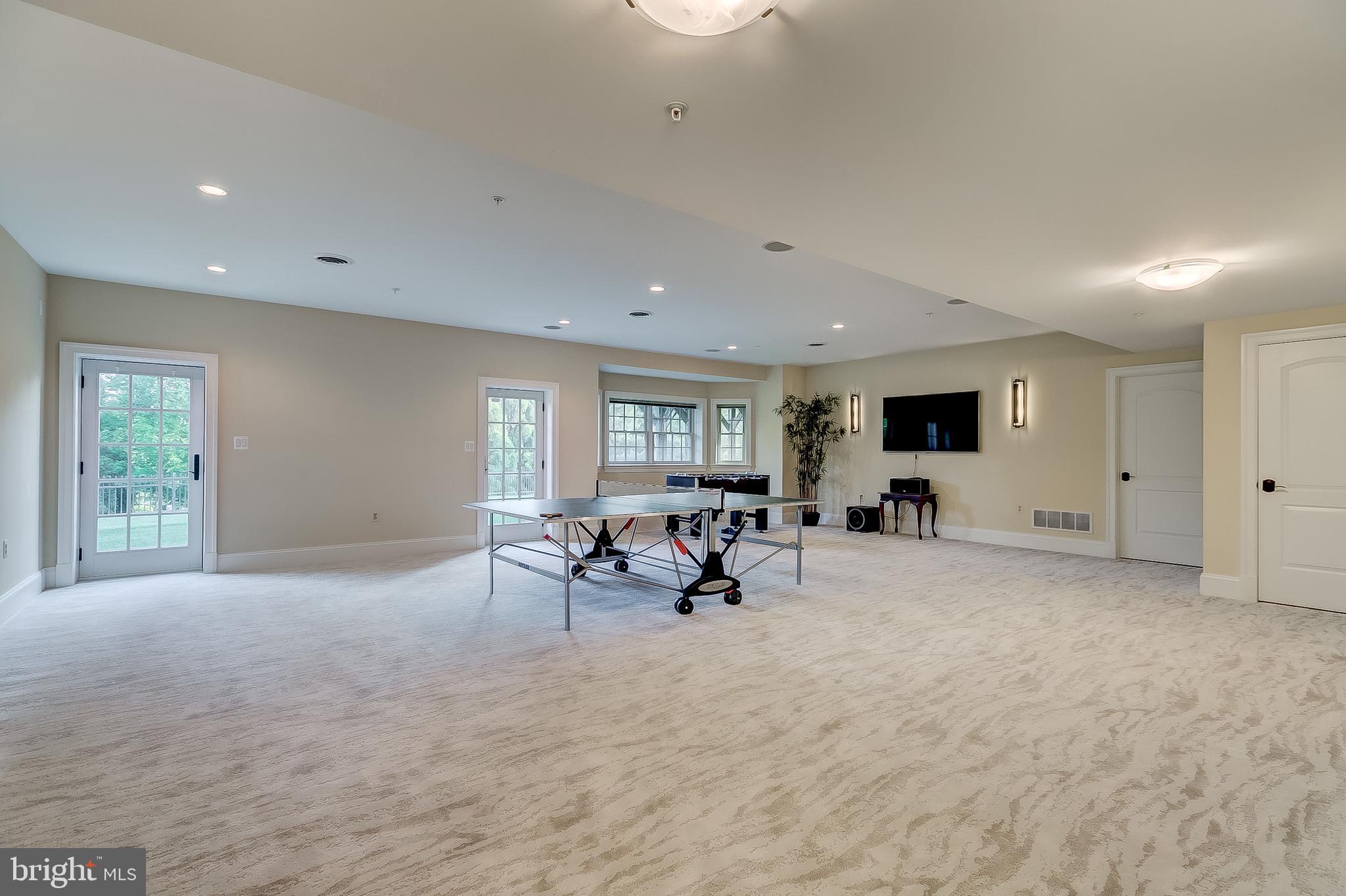 RIDGE SCHOOL - Residential