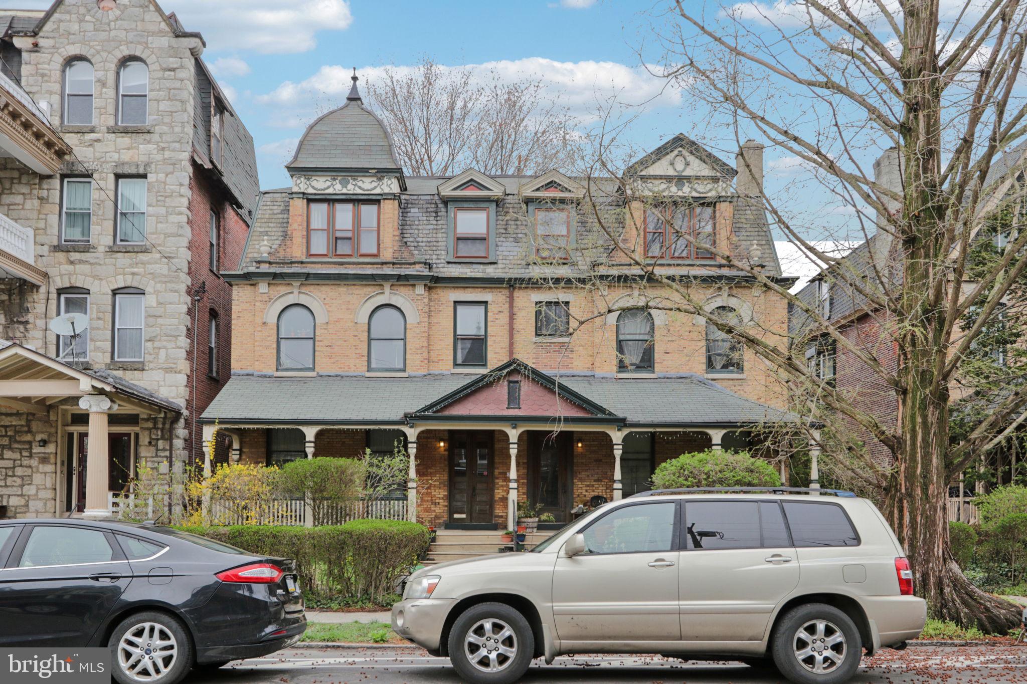 UNIVERSITY CITY - Residential Income