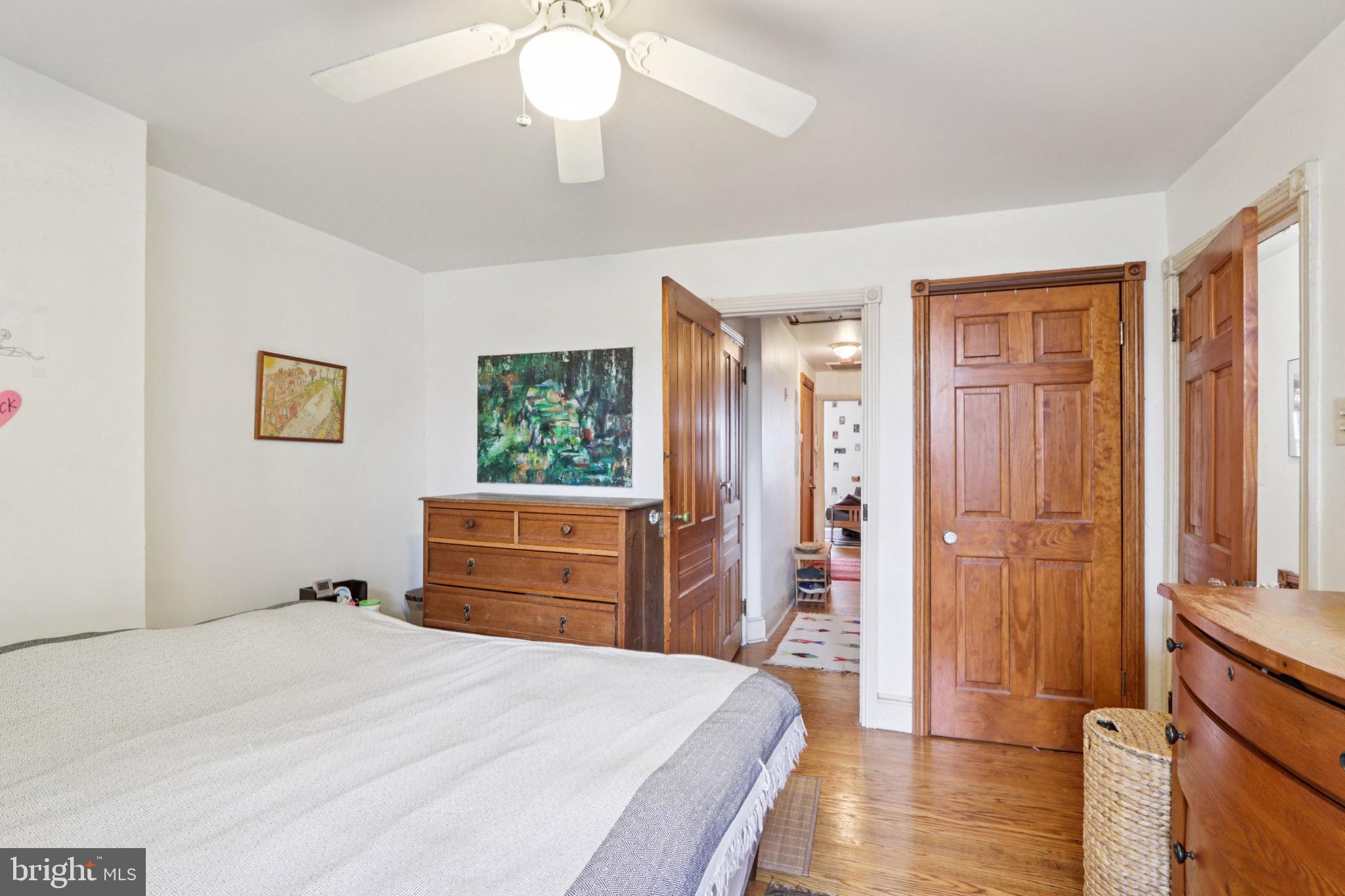 UNIVERSITY CITY - Residential Income