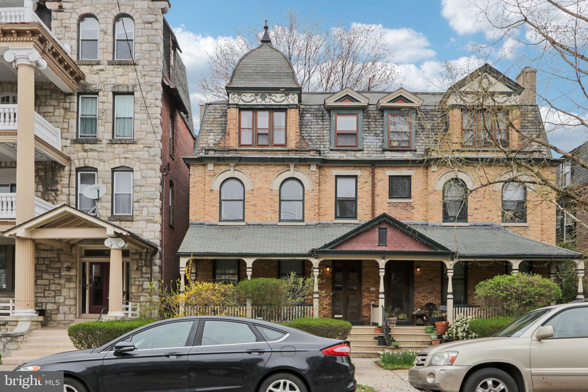 UNIVERSITY CITY - Residential Income