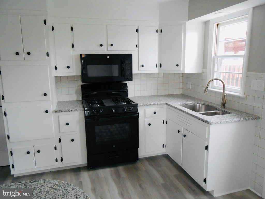 Photo of 341 WINTHROP DR, LANCASTER, PA 17603 (MLS # PALA2033478)