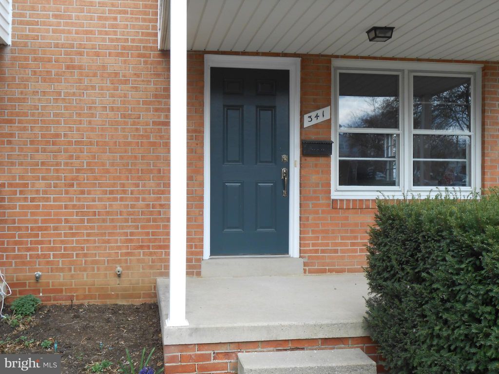 Photo of 341 WINTHROP DR, LANCASTER, PA 17603 (MLS # PALA2033478)