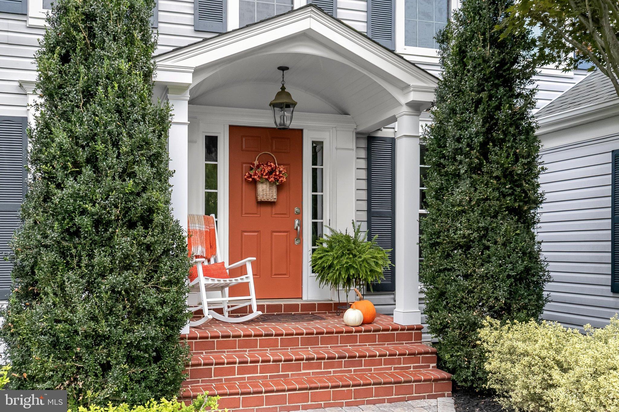 7 APPLE TREE COURT
