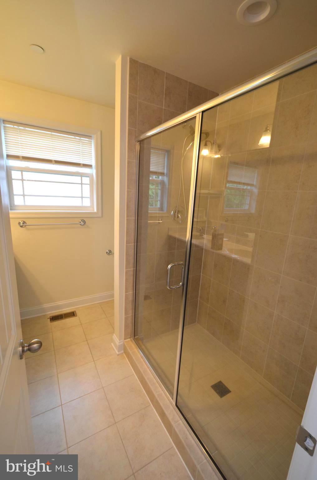 AVALON SHORES - Residential Lease