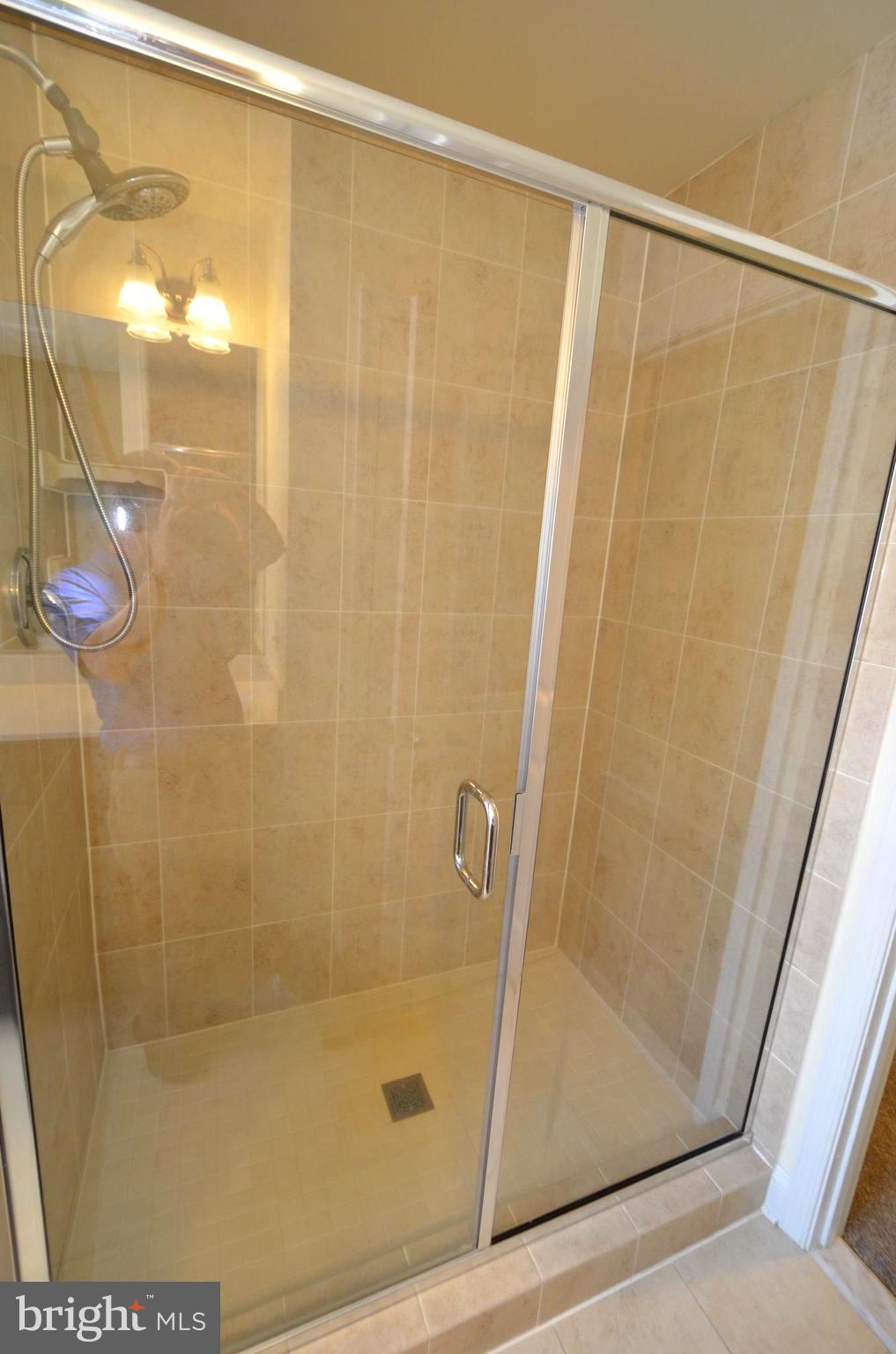 AVALON SHORES - Residential Lease